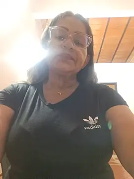 Vickyfox_ live XXX chat