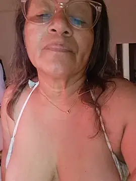 Chatroom XXX en direct de Vickyfox_