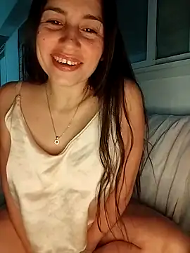 LolatuMiel Chat XXX in diretta