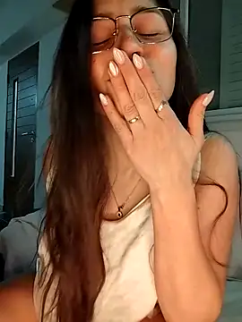 Chat XXX Live LolatuMiel