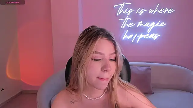 TiffannySins' Live XXX Chat