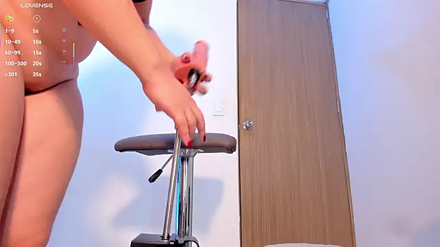 _miss_mia Adlı Modelin Canlı XXX Sohbeti