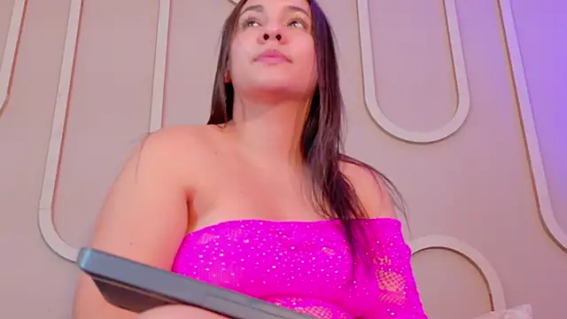 _miss_mia Adlı Modelin Canlı XXX Sohbeti