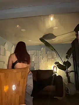 Živý XXX chat Canneela