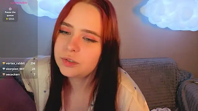 Chat soba uživo modela Alis_Platt