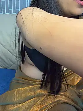 escape_with_me's Live XXX Chat