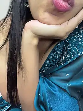 Show modela escape_with_me na web-kameri