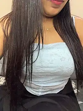 escape_with_me Show in webcam