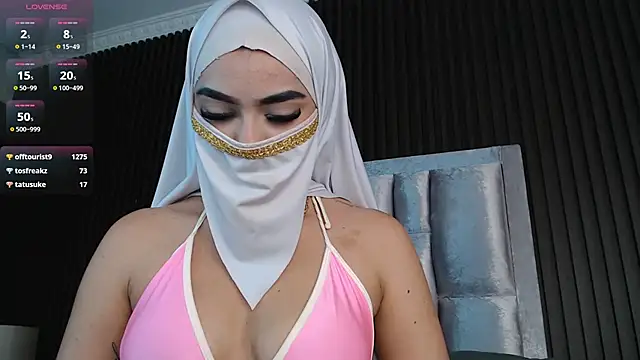 הופעת וובקאם של Zahra_milks
