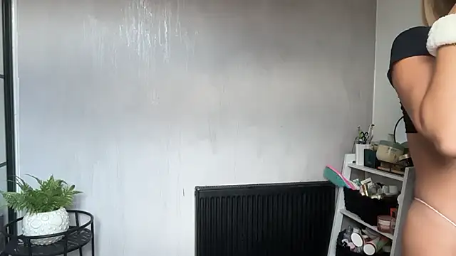 KayleeBella webcam show