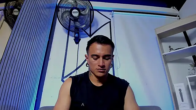 LiamDeep 在線直播表演