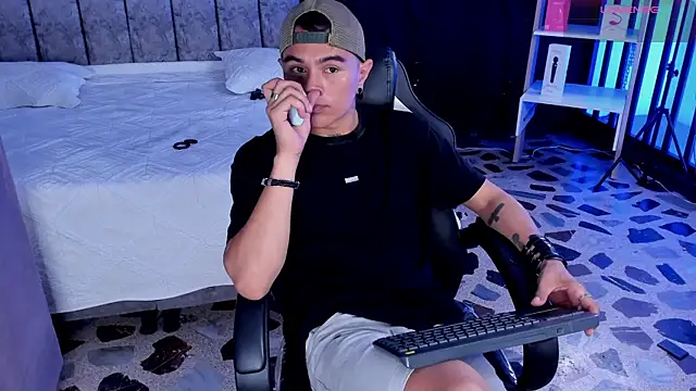 LiamDeep Pertunjukan Webcam