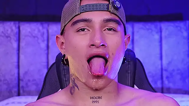 LiamDeep Adlı Modelin Canlı XXX Sohbeti