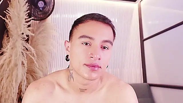 LiamDeep Show Webcam