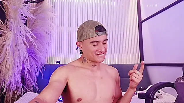 LiamDeep: вебкам-шоу