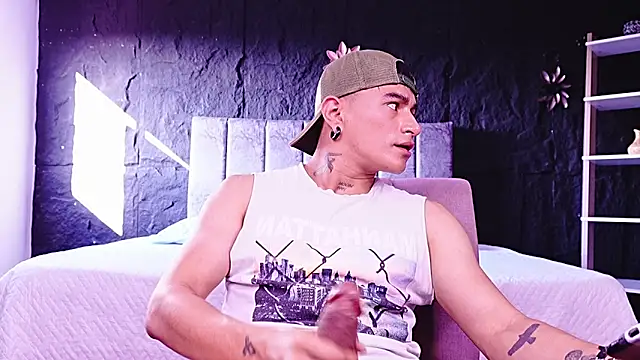 LiamDeep Webcamshow