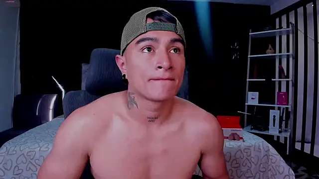 LiamDeep Show Webcam