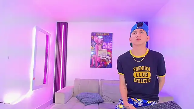 Marcus_and_Tony webcam show