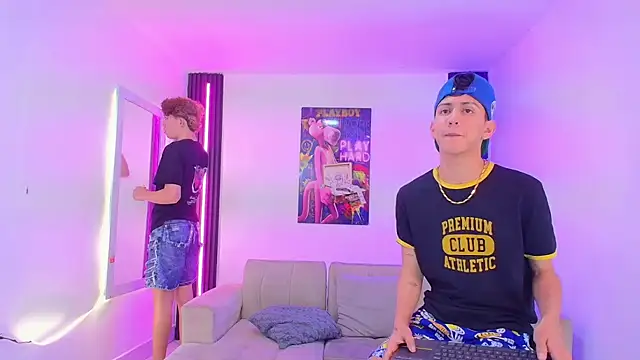 Marcus_and_Tony Show Webcam