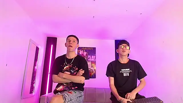 Marcus_and_Tony Adlı Modelin Web Kamerası Şovu
