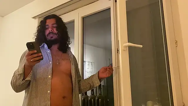 daddyvibes: διαδικτυακό σόου στην κάμερα