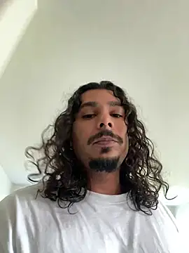 daddyvibes: διαδικτυακό σόου στην κάμερα