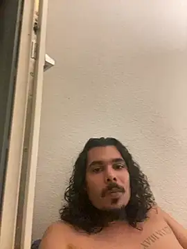 daddyvibes élő XXX-chatje
