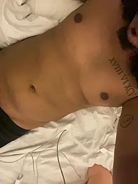 Show modela daddyvibes na web-kameri