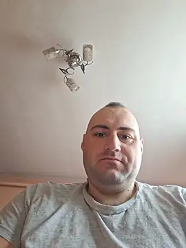 StrictBobby Show in webcam