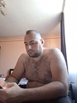 הופעת וובקאם של StrictBobby