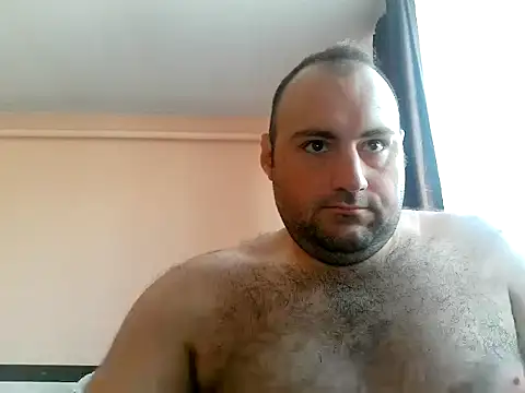 StrictBobby webkamerás műsora