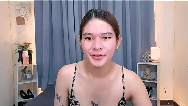 Mimi_Mckinley Pertunjukan Webcam