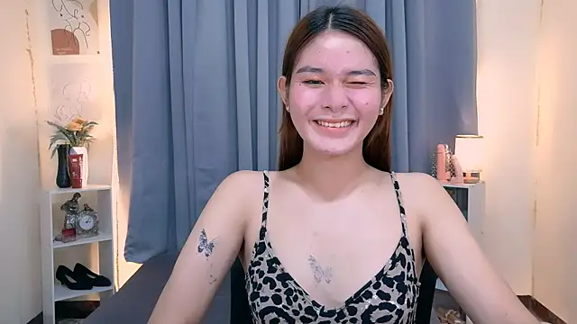 Mimi_Mckinley Adlı Modelin Web Kamerası Şovu