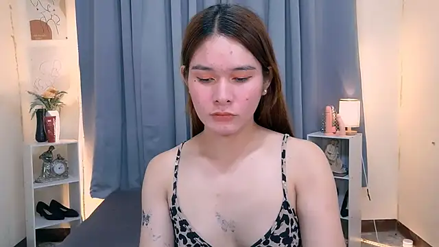 Mimi_Mckinley Pertunjukan Webcam