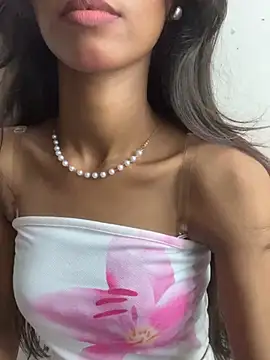 Noughty_Bomb Webcam Show