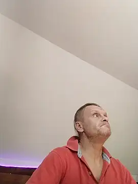 INVISIBLEKUBA webcam show