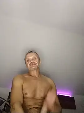 INVISIBLEKUBAn Webbikameraesitys
