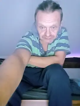 INVISIBLEKUBA webkamerás műsora