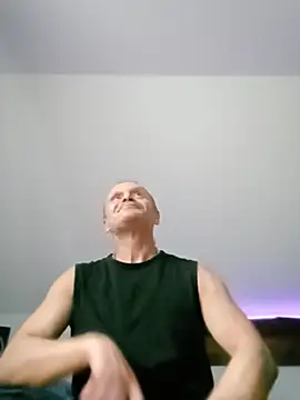 INVISIBLEKUBA Webcam-Show