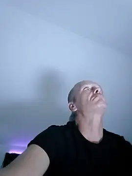 INVISIBLEKUBA's Webcam Show
