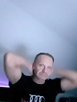 INVISIBLEKUBA webkamerás műsora