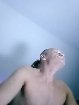 عرض كام INVISIBLEKUBA