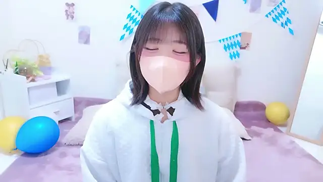 Show modela Hinata_Sun na web-kameri