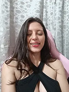 Chatroom XXX en direct de Lahila_