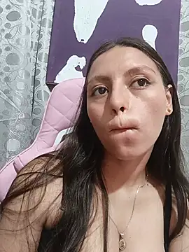 XXX chat uživo modela Lahila_