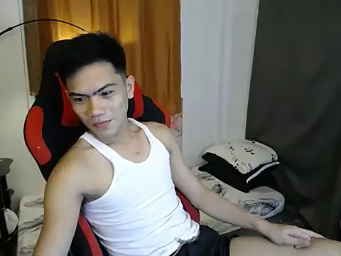 Show modela alex_cummer na web-kameri