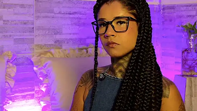 xbigpeach's Live XXX Chat