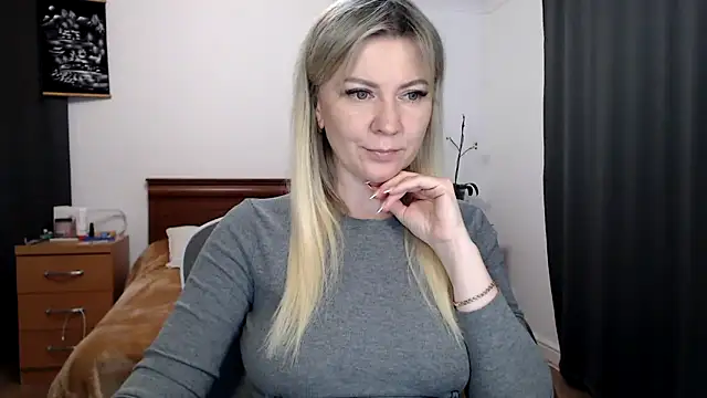 ParadiseAlina's Live XXX Chat