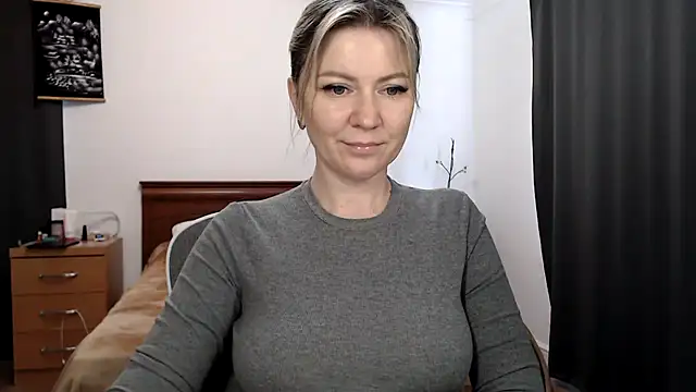 ParadiseAlina's Live Chat Room