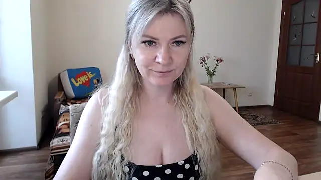ParadiseAlina's Webcam Show